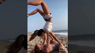 Beach Partner Yoga | Melspirations & Alyssa Mei Liu ????