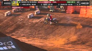 Taka Higashino wins Gold in Moto X Freestyle