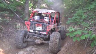 (HD) Monster Jeep vs. Cable Hill