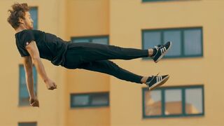 Parkour and Freerunning -  KEEP MOVING