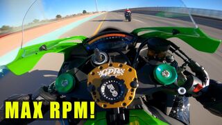 ZX10R Chases Down Yamaha R1 Rider on Highway!