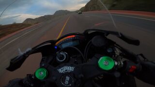 Kawasaki Ninja ZX10R vs GSXR 1000RR Cutting Up on Mountain Overpass