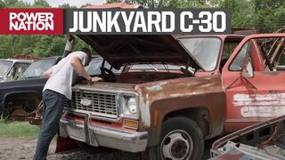 Will This Junkyard 1977 C-30 Square Body Tow Truck Start? - Carcass S2, E1
