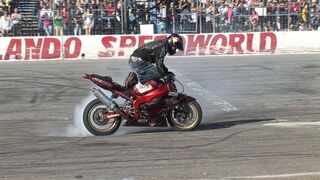 Extreme Motorcycle Stunts - Drastic Dan